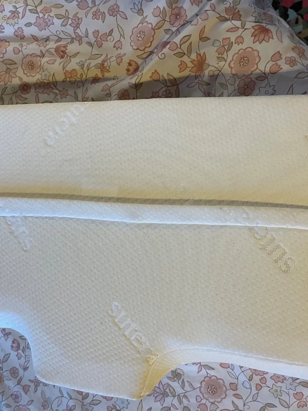Pair of Sutera Dream Deep Contour Memory Foam Pillows